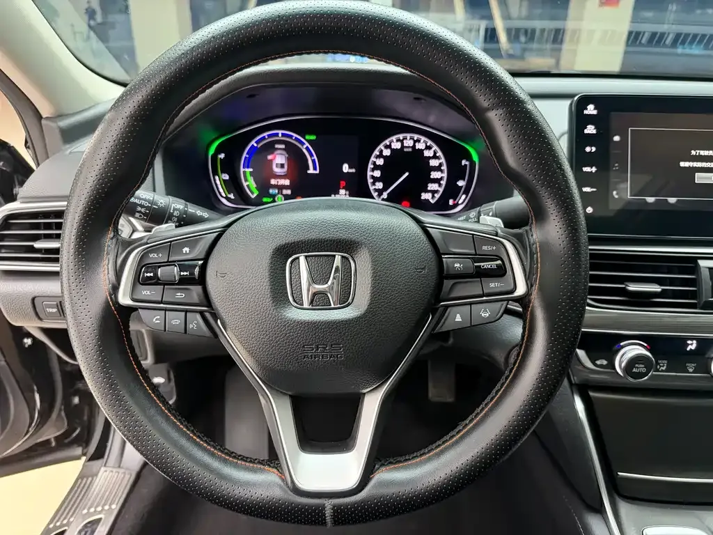 Honda Accord — фото 10