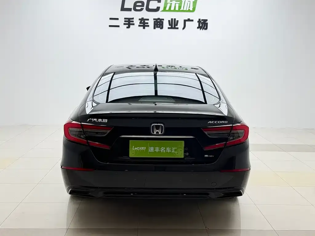 Honda Accord — фото 3