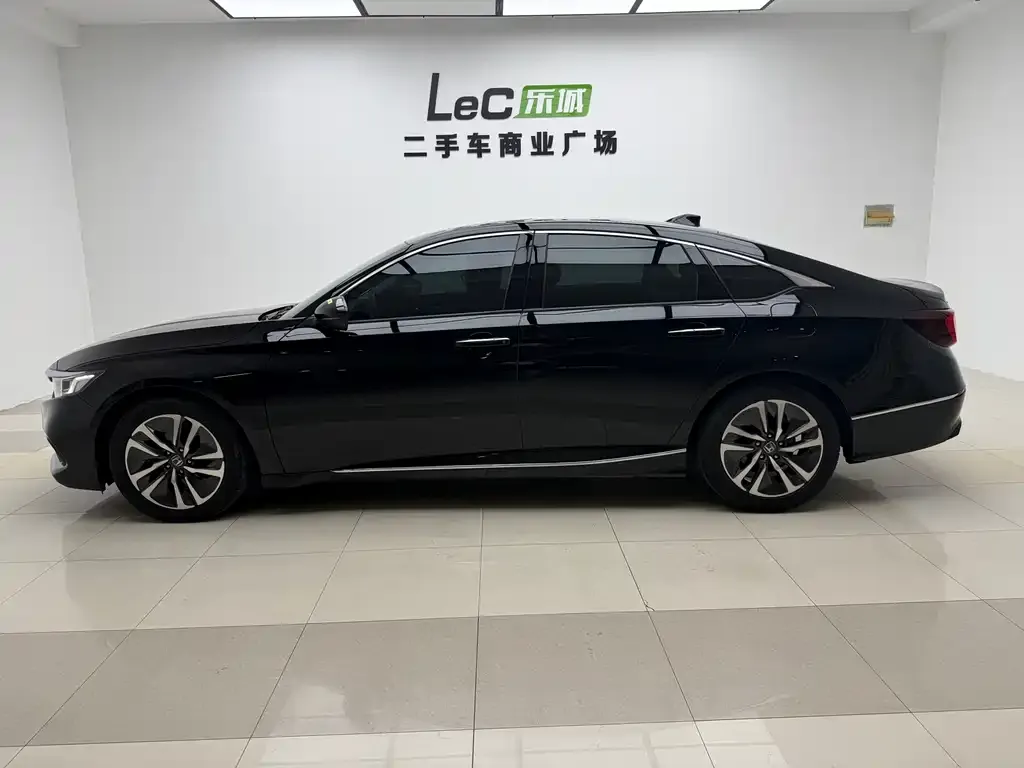 Honda Accord — фото 2