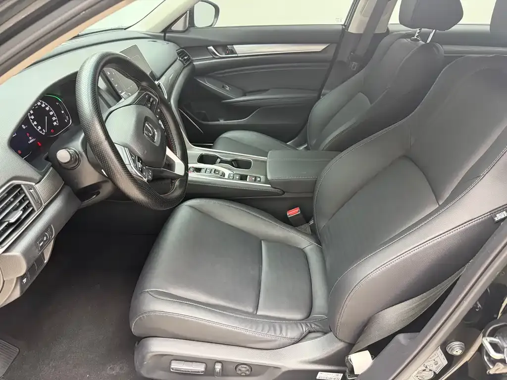 Honda Accord — фото 9