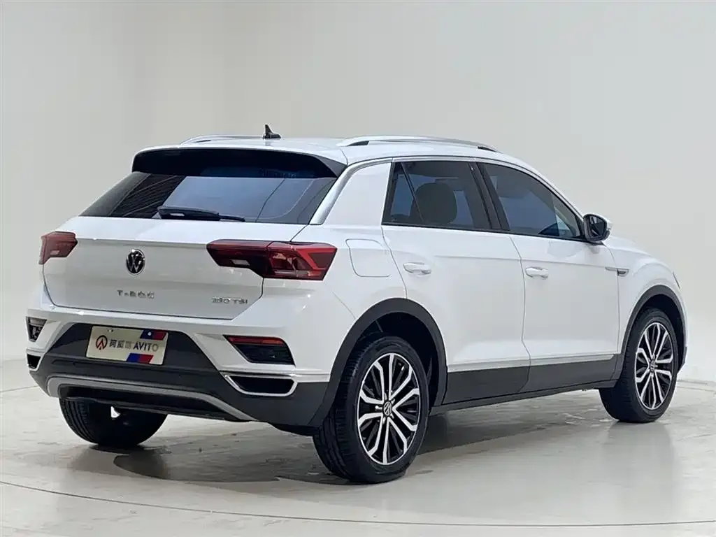 Volkswagen T-Roc — фото 4
