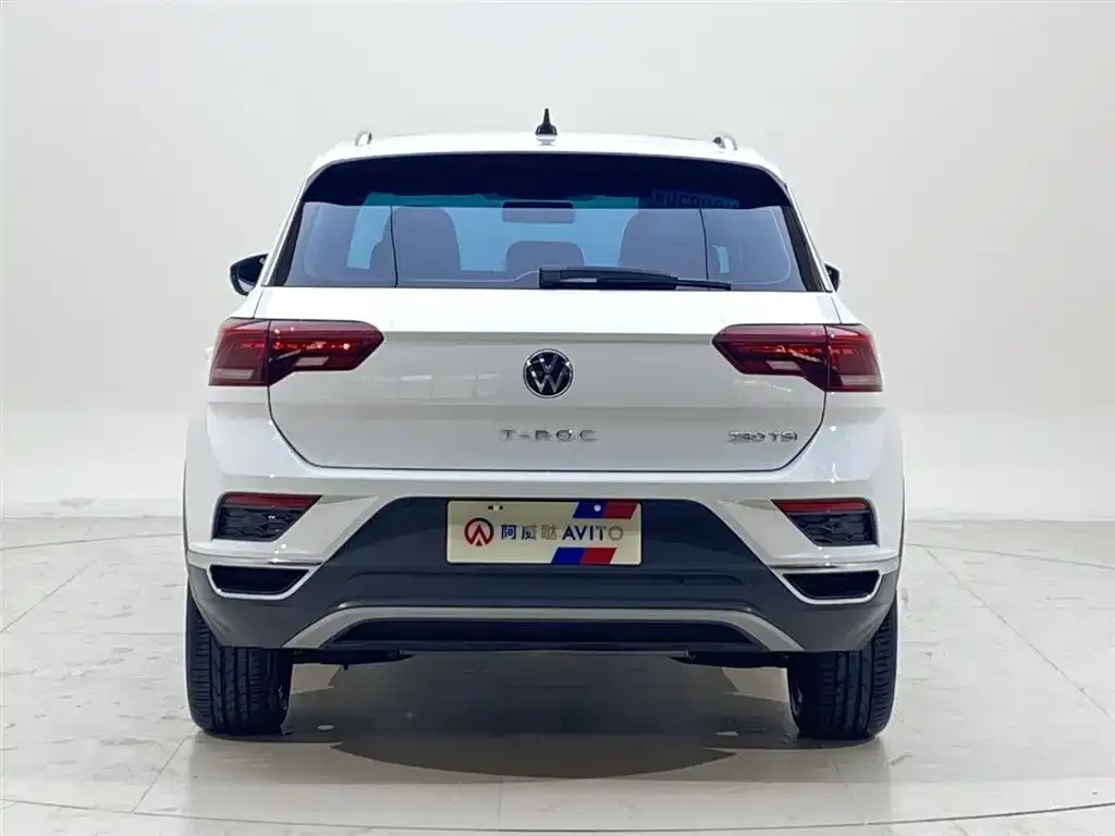 Volkswagen T-Roc — фото 2