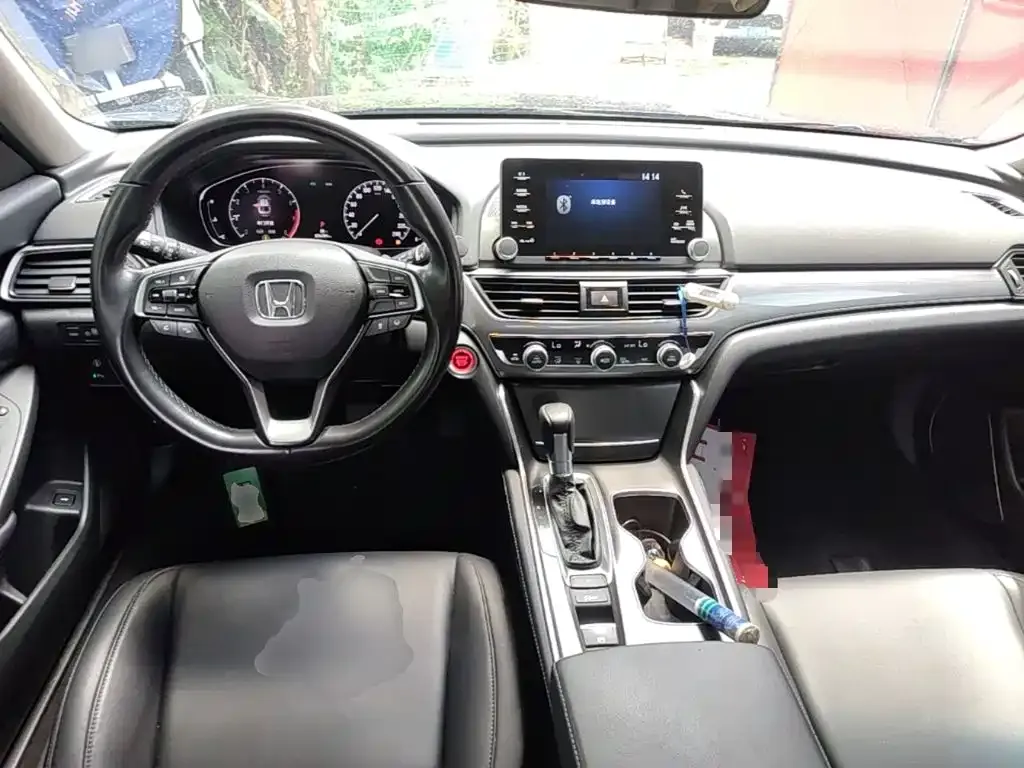 Honda Accord — фото 10