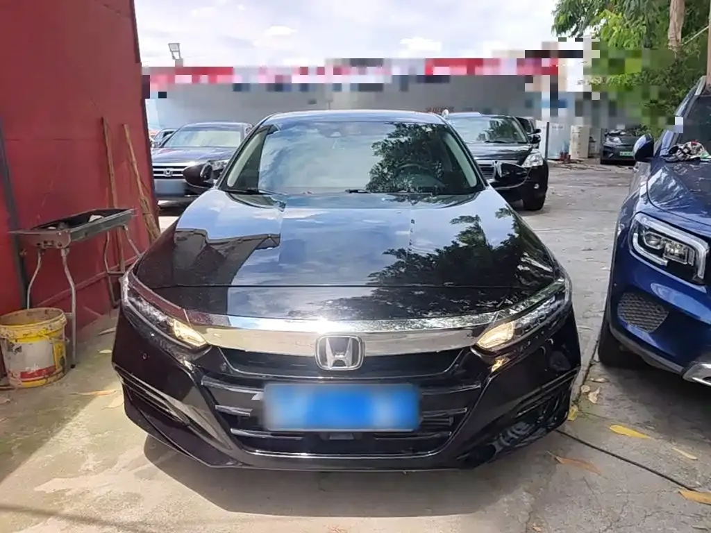 Honda Accord — фото 8