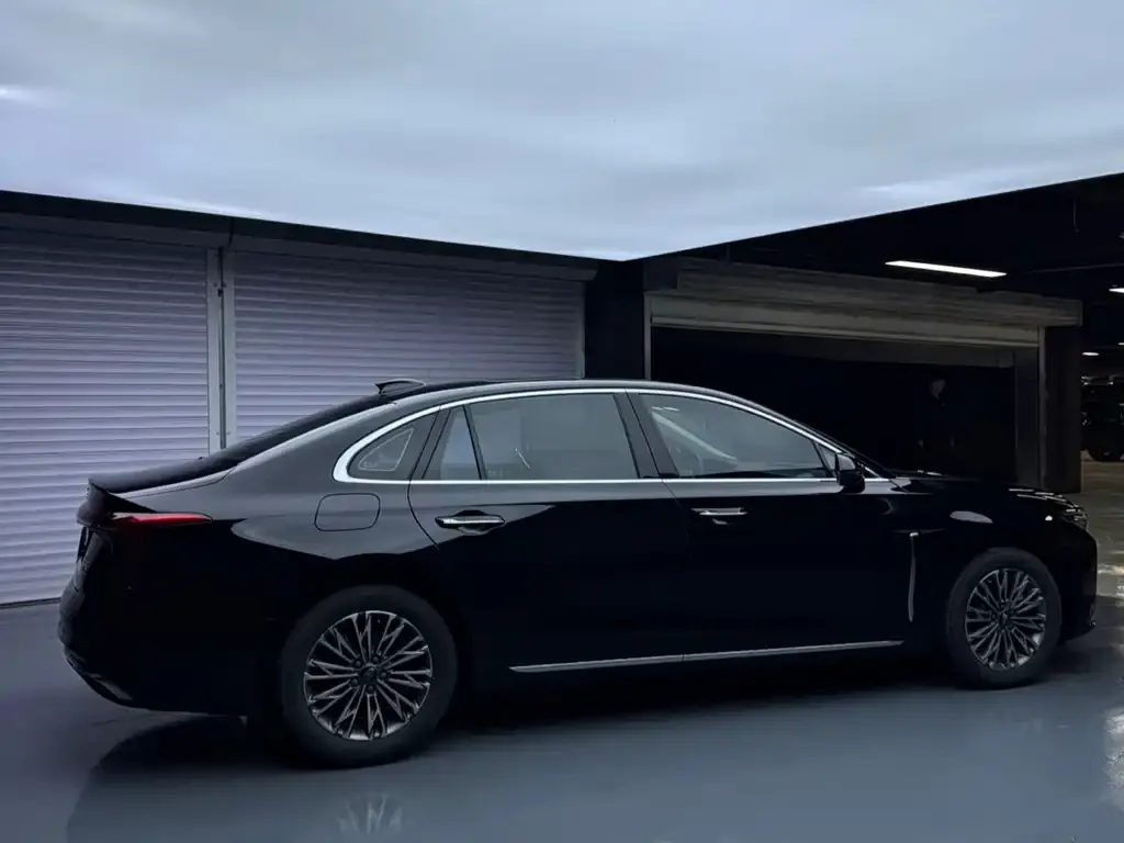 Hongqi H5 2024 из CN, фото 3