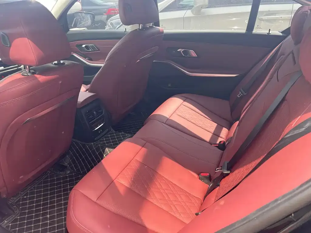BMW 3 Series 2025 из CN, фото 2