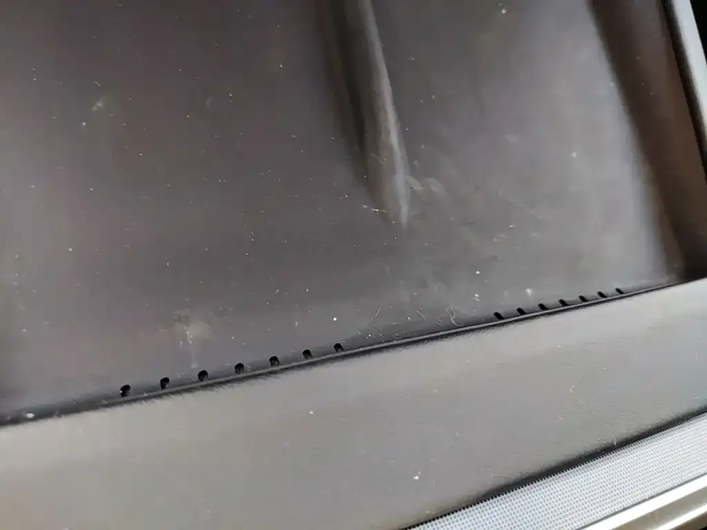 Tesla Model 3 — фото 3