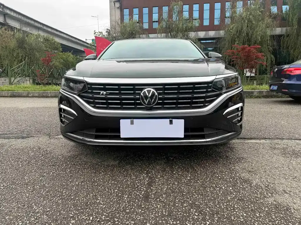 Volkswagen Passat 2022 из CN, фото 10