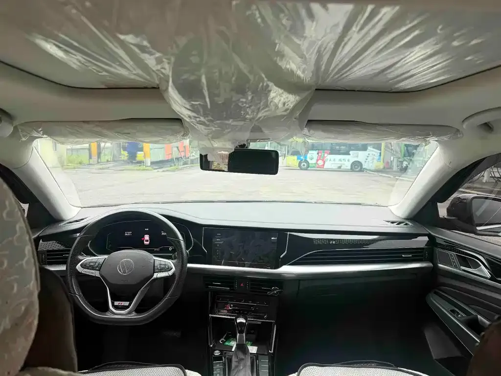 Volkswagen Passat 2022 из CN, фото 2