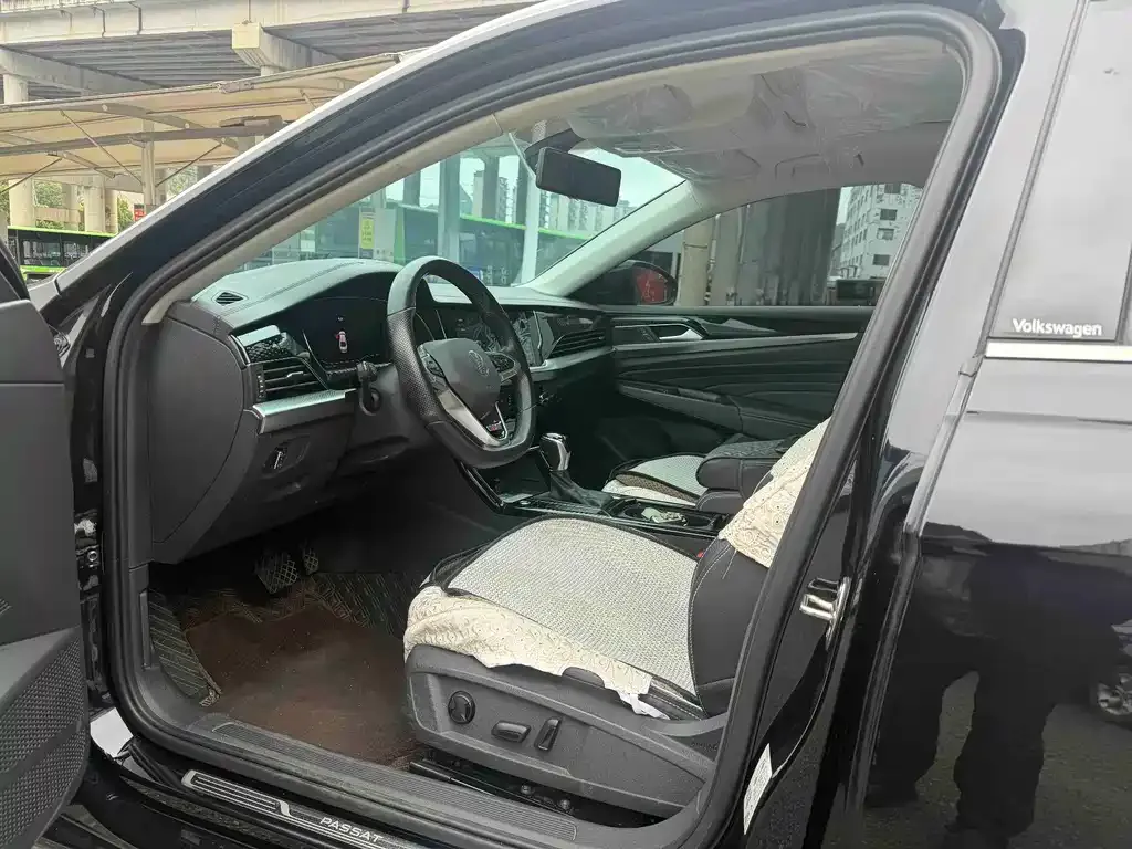 Volkswagen Passat 2022 из CN, фото 5