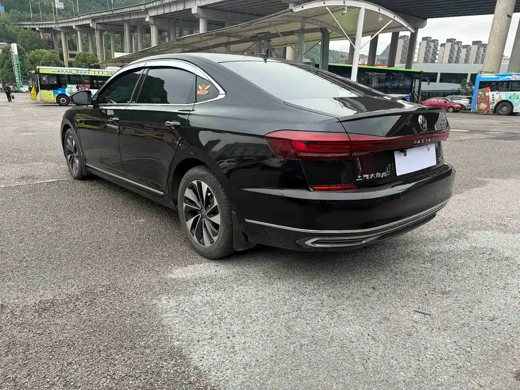 Volkswagen Passat 2022 из CN, фото 3