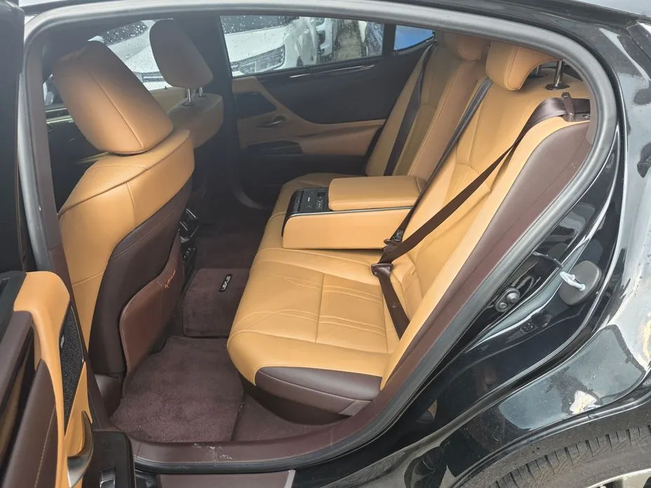 Lexus ES 2021 из KR, фото 3