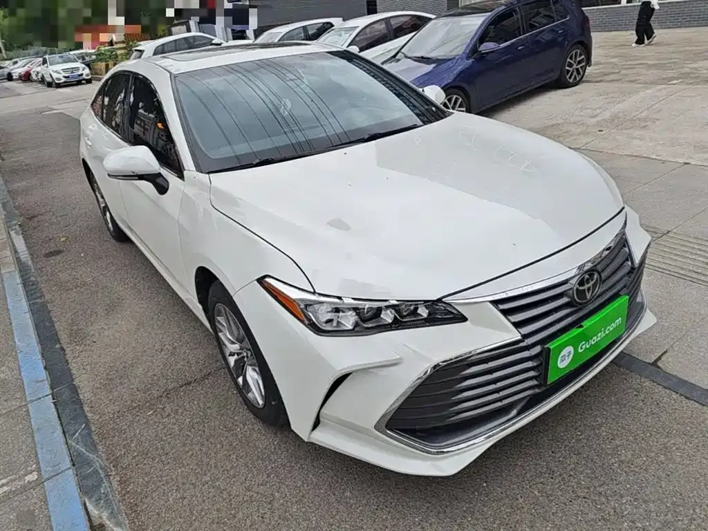 Toyota Avalon — фото 4