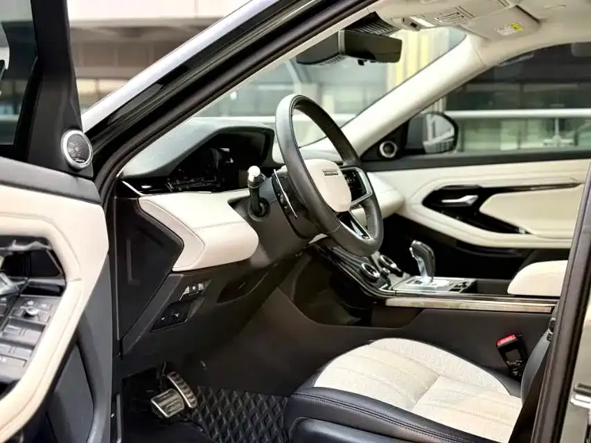 Land Rover Evoque — фото 9