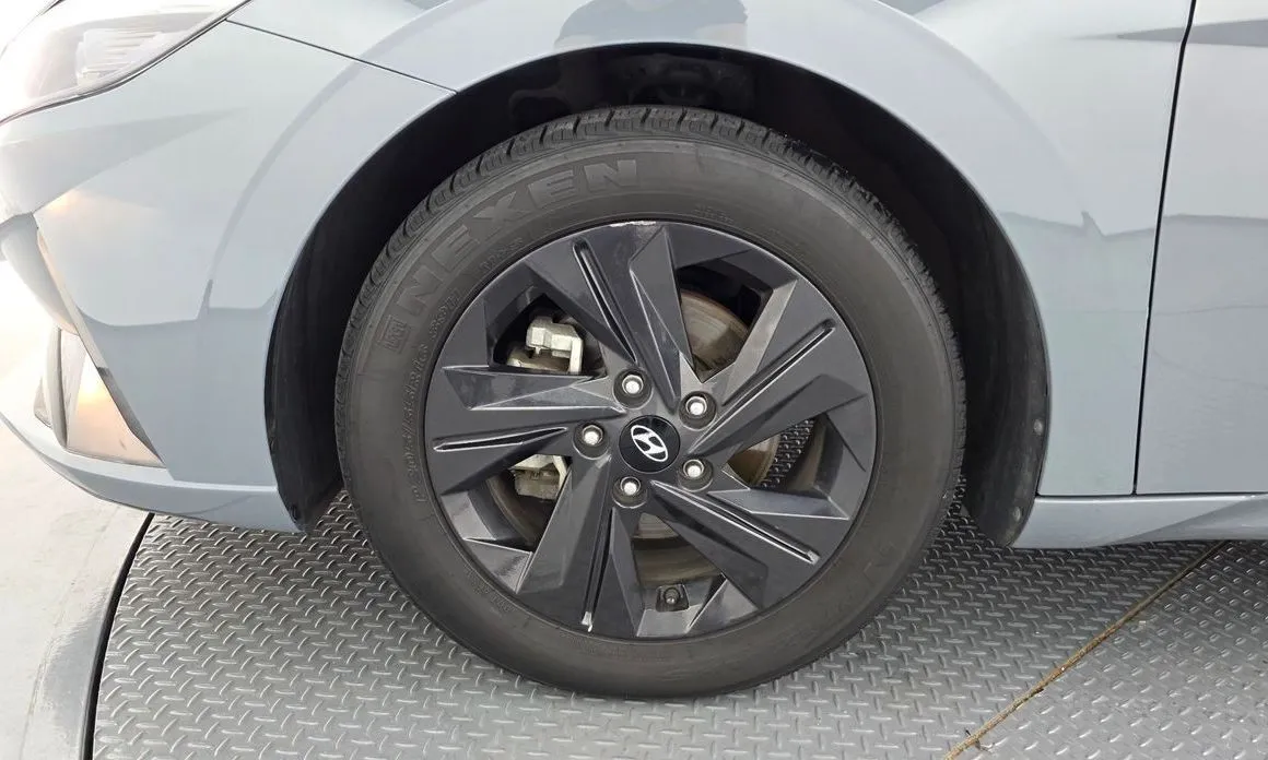 Hyundai AVANTE 2021 из KR, фото 10
