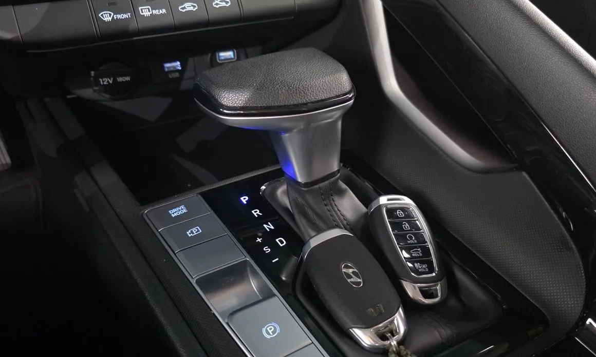 Hyundai AVANTE 2021 из KR, фото 4