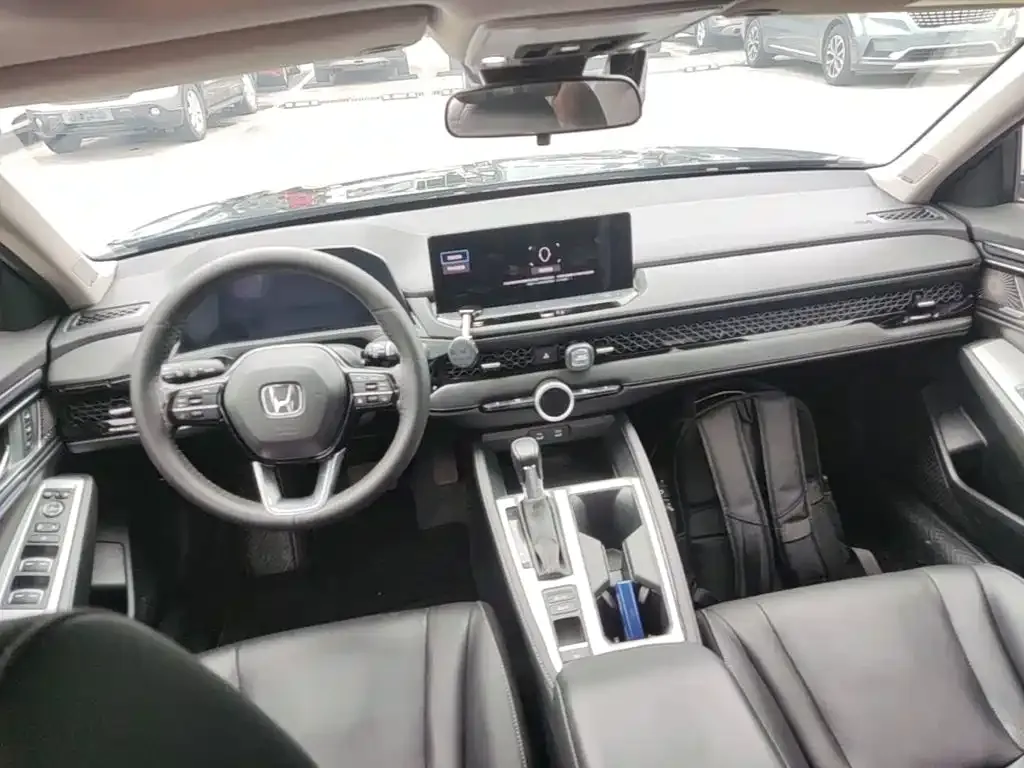 Honda Accord — фото 6