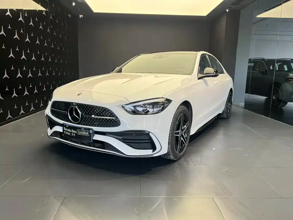 Mercedes-Benz C-Class — фото 1