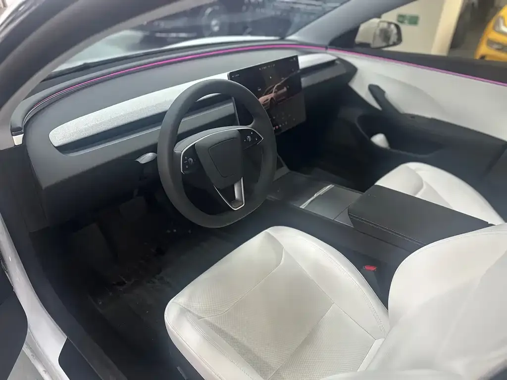 Tesla Model 3 — фото 2