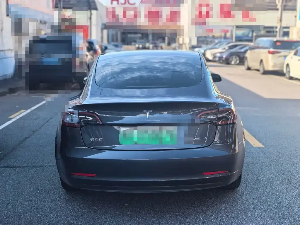 Tesla Model 3 — фото 6