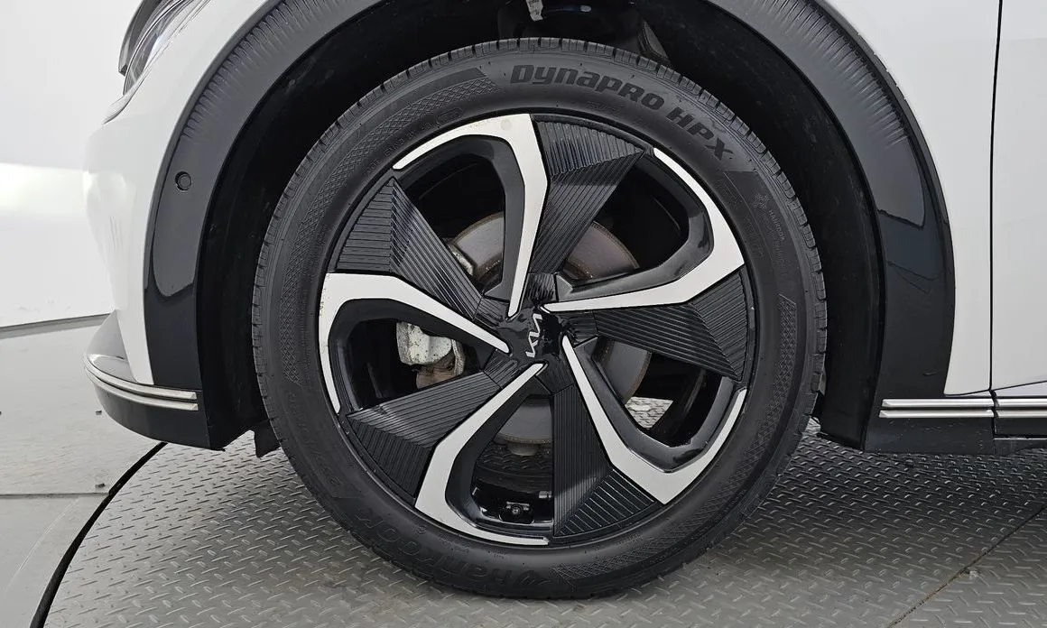 Kia EV6 2023 из KR, фото 9