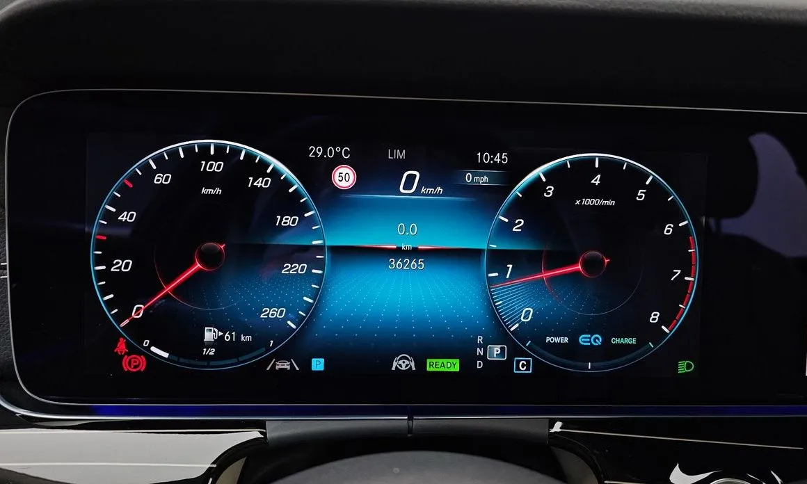 Mercedes-Benz E-Class 2022 из KR, фото 2