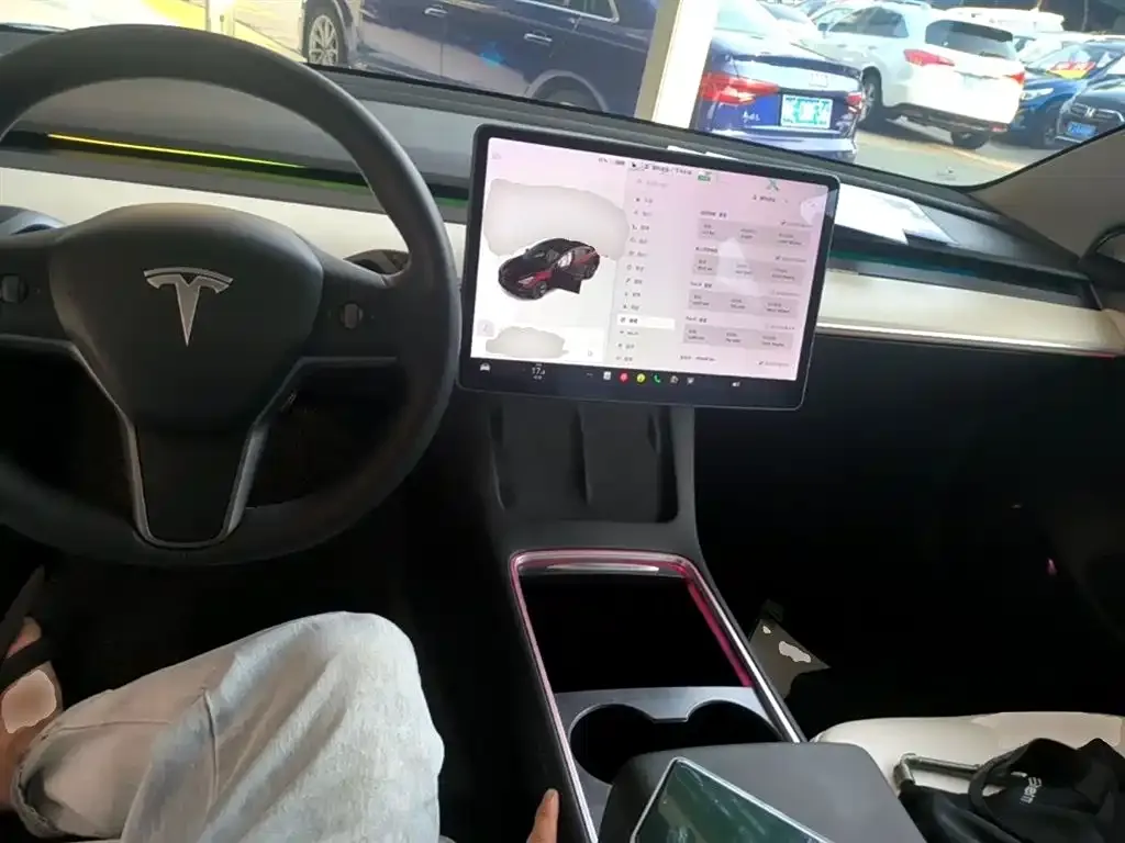 Tesla Model 3 — фото 2
