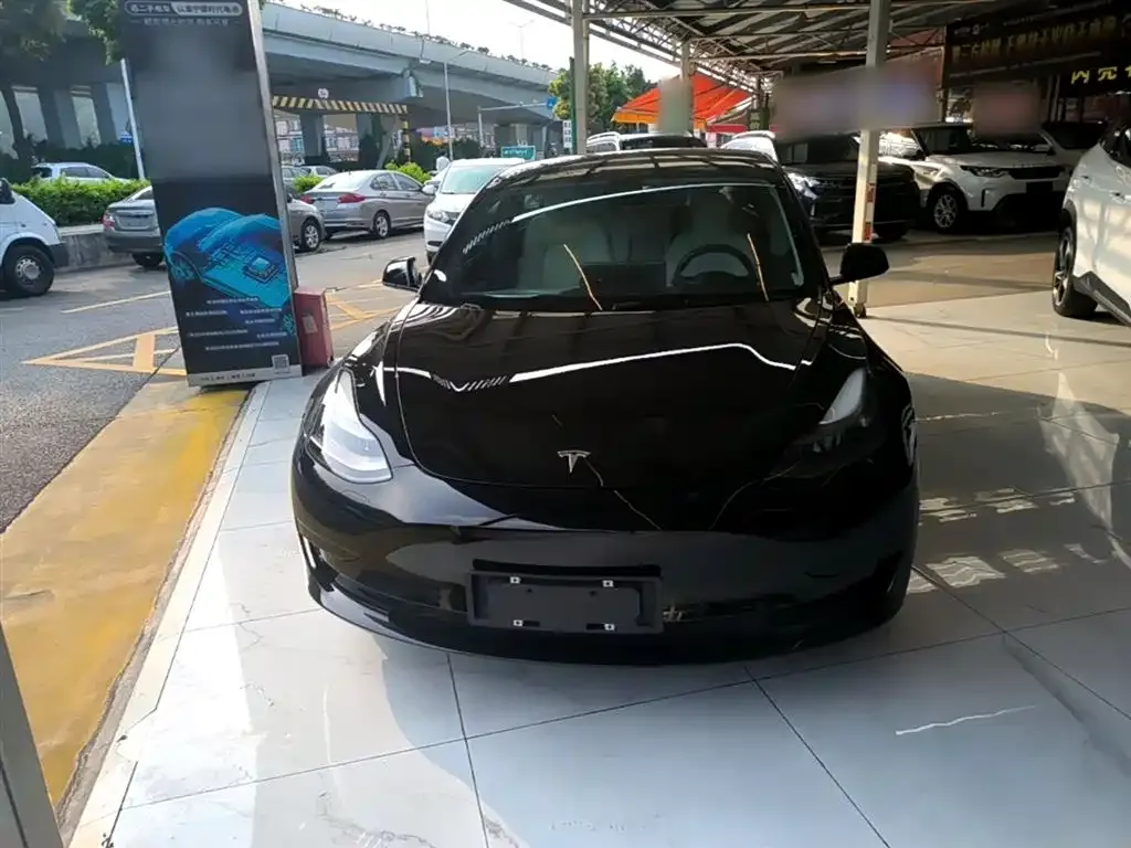 Tesla Model 3 — фото 6