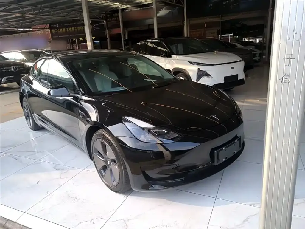 Tesla Model 3 — фото 3