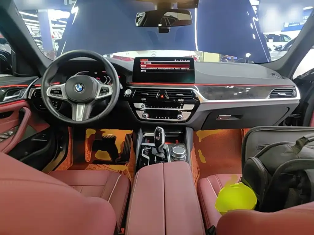 BMW 5 Series — фото 10