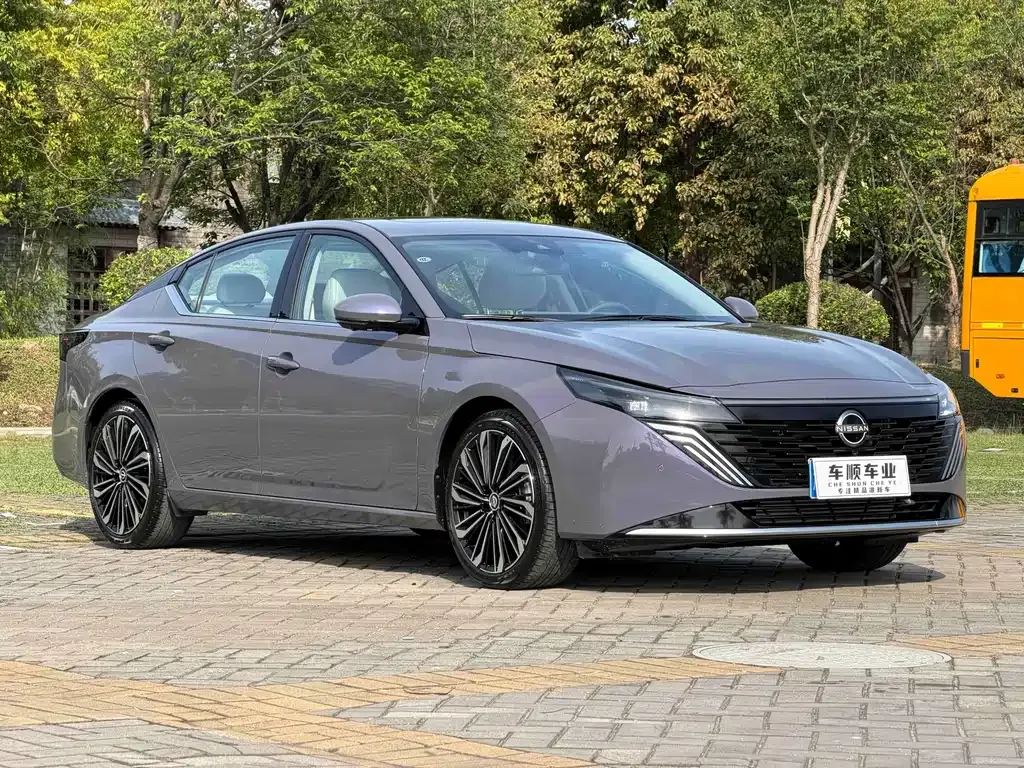 Nissan Teana — фото 10
