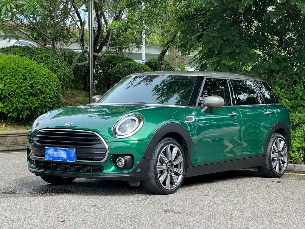 MINI Clubman — фото 1