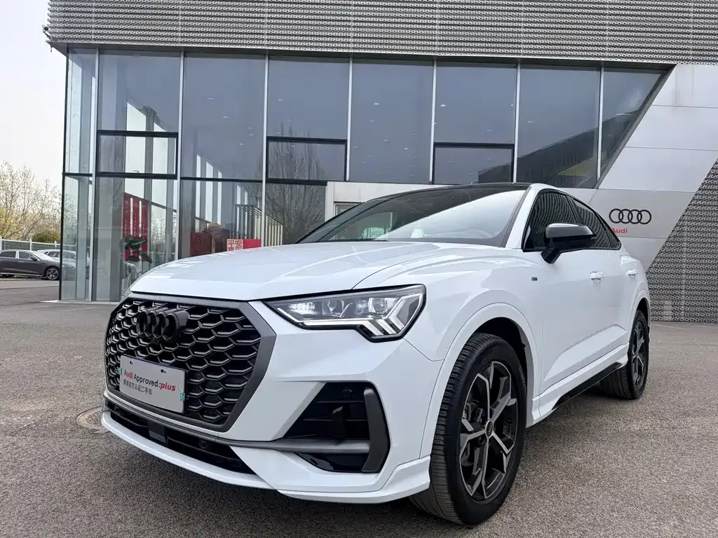 Audi Q3 Sportback — фото 9