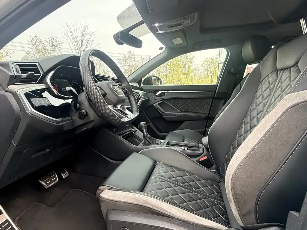 Audi Q3 Sportback — фото 10