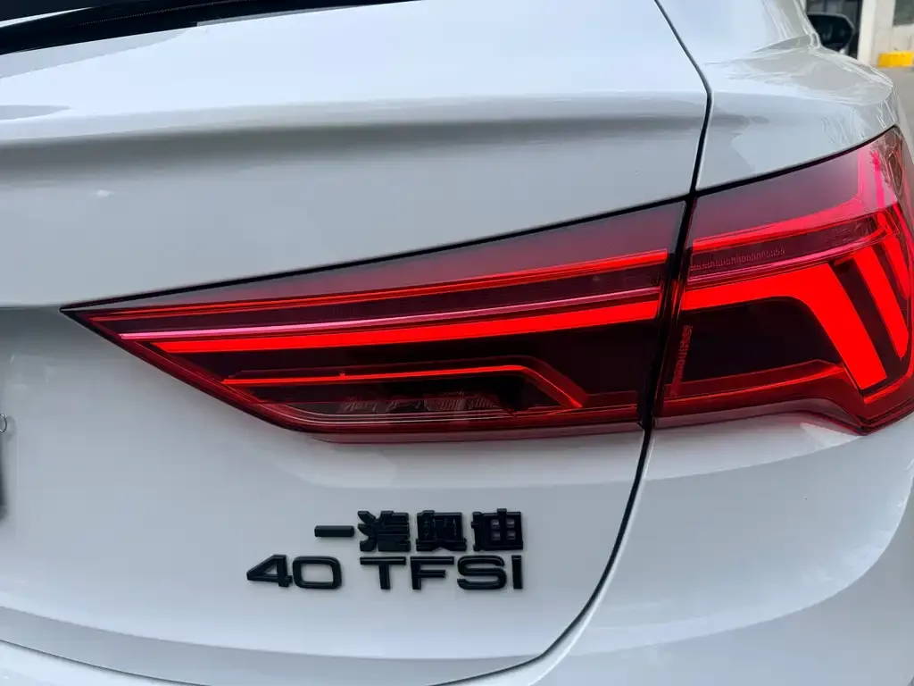 Audi Q3 Sportback — фото 2