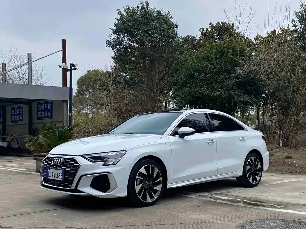 Audi A3 2024 из CN, фото 1