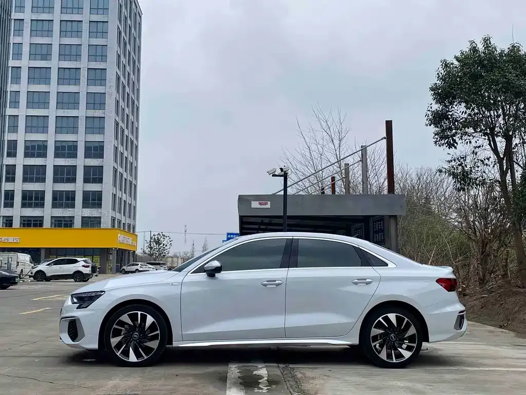 Audi A3 2024 из CN, фото 3