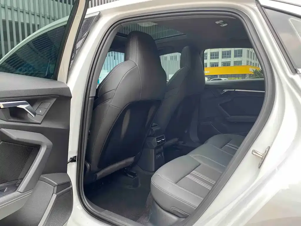Audi A3 2024 из CN, фото 6
