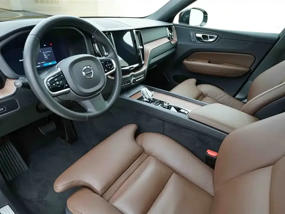 Volvo XC60 2024 из CN, фото 10