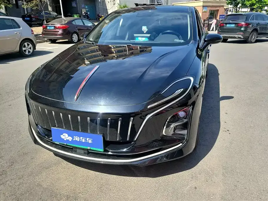 Hongqi E-QM5 — фото 8