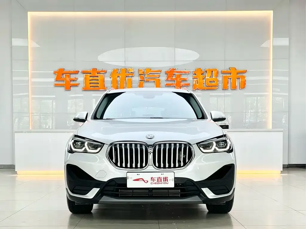 BMW X1 — фото 10