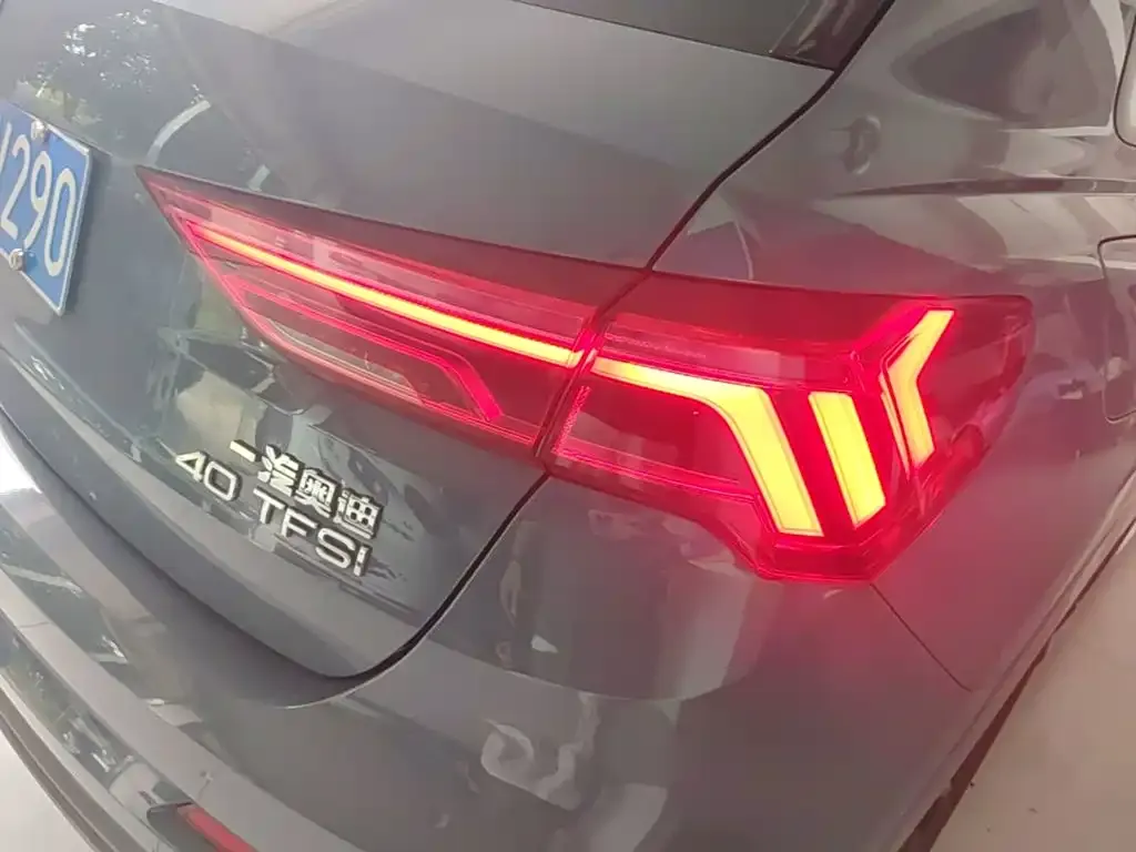 Audi Q3 — фото 4