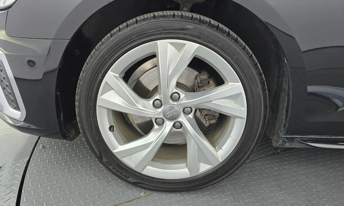 Audi A4 2021 из KR, фото 9