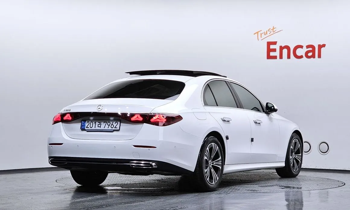 Mercedes-Benz E-Class 2024 из KR, фото 5