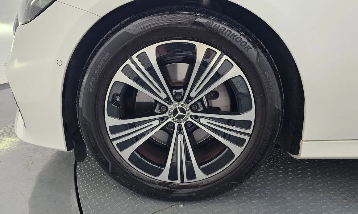 Mercedes-Benz E-Class 2024 из KR, фото 8