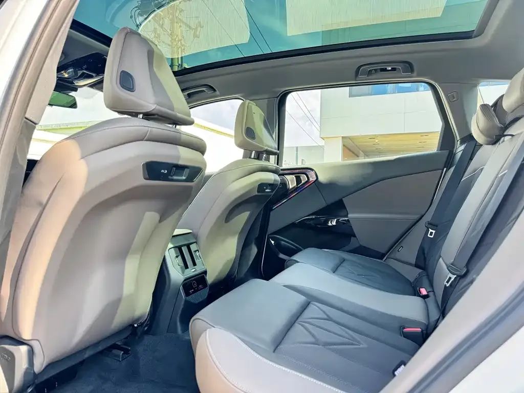 BMW X3 2025 из CN, фото 5