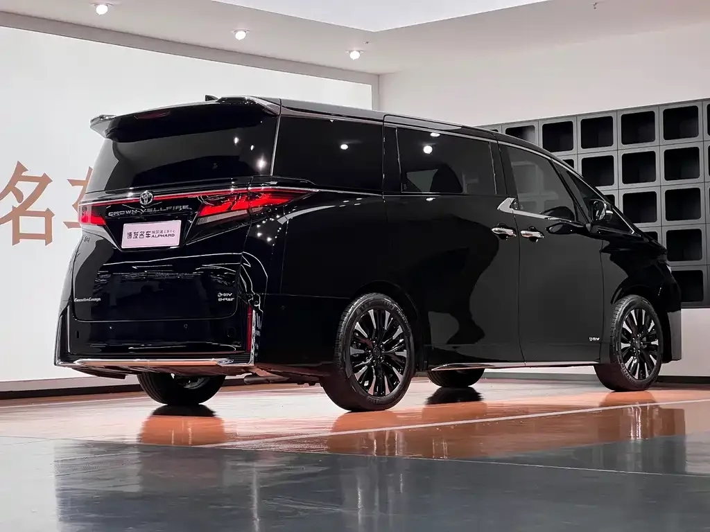 Toyota Vellfire — фото 5