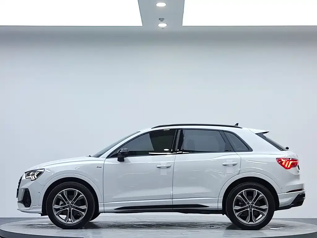 Audi Q3 — фото 2