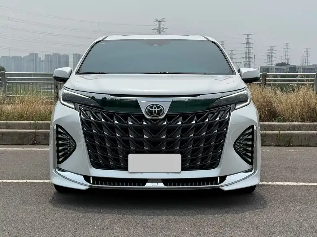 Toyota Sienna — фото 9