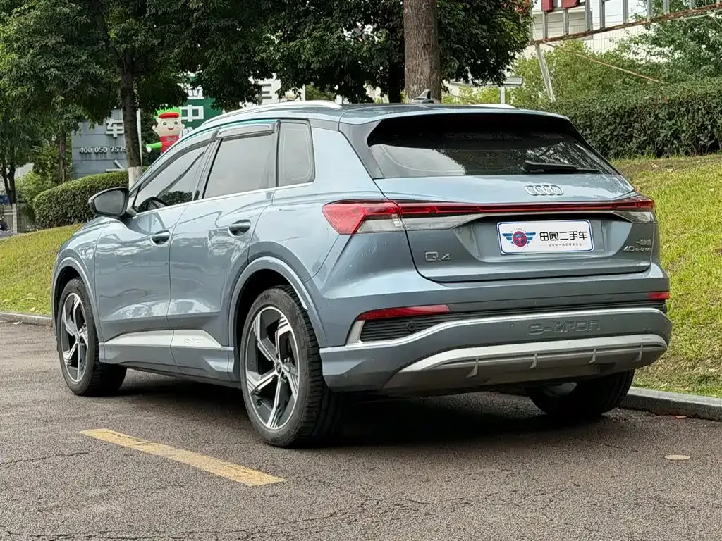 Audi Q4 e-tron — фото 3